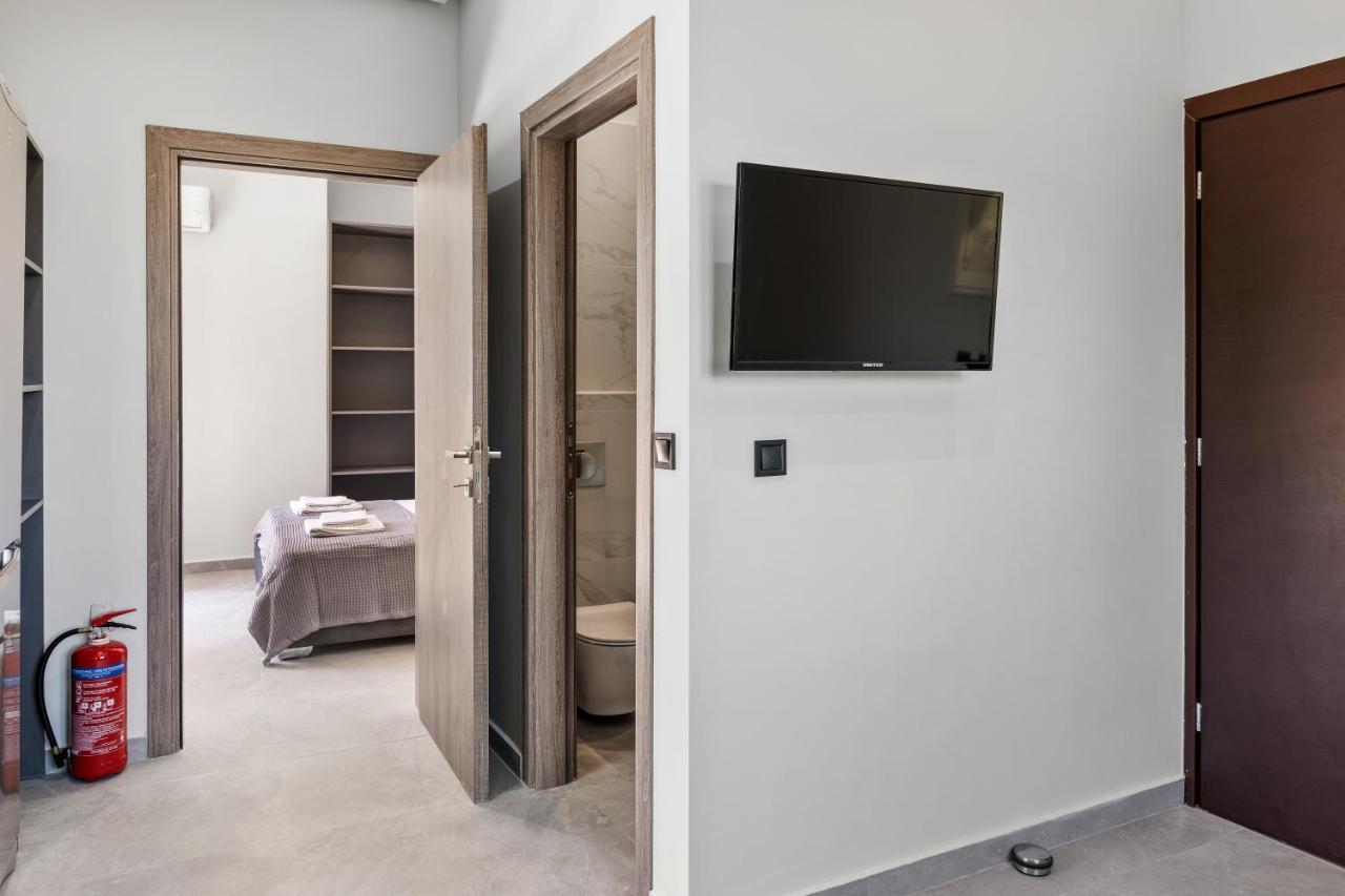 Robin'S Aparthotel Apolpaina Екстериор снимка