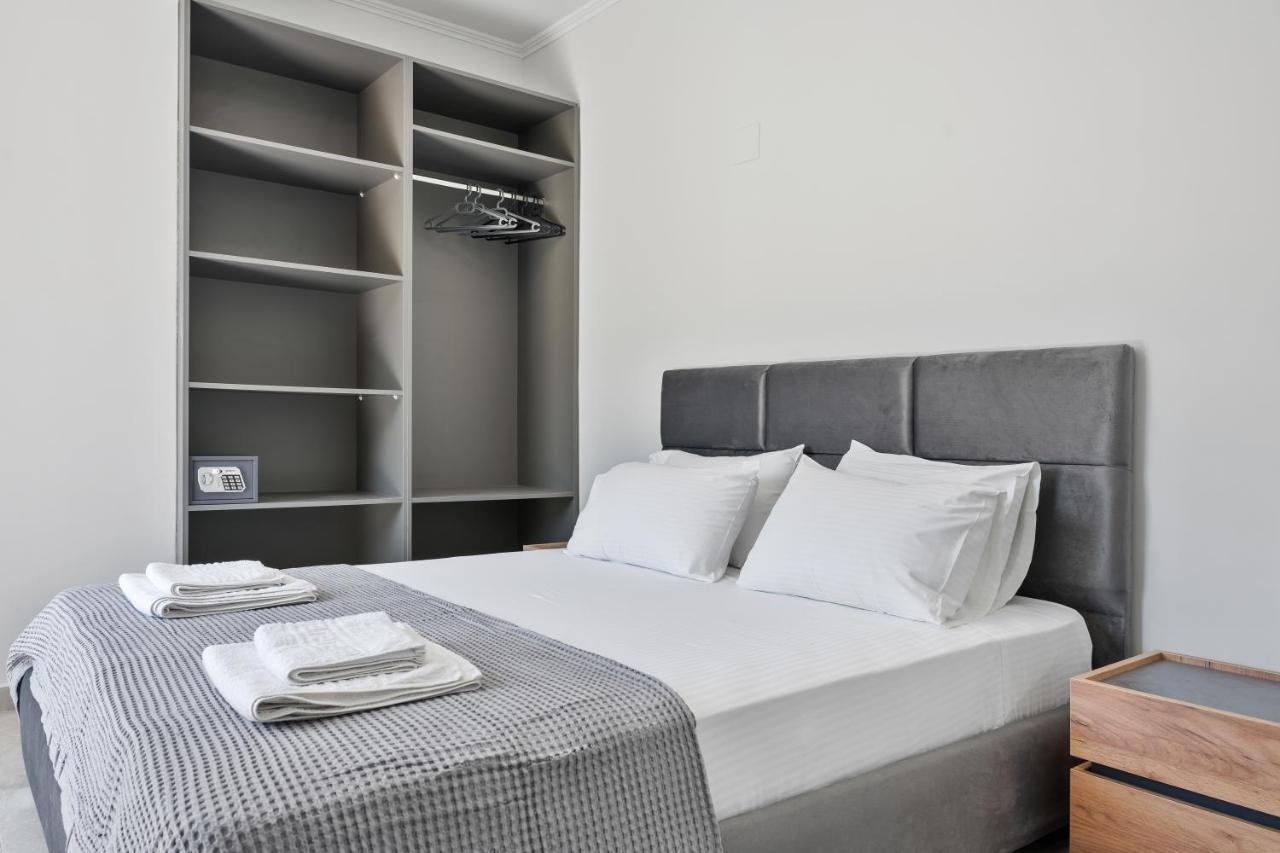 Robin'S Aparthotel Apolpaina Екстериор снимка